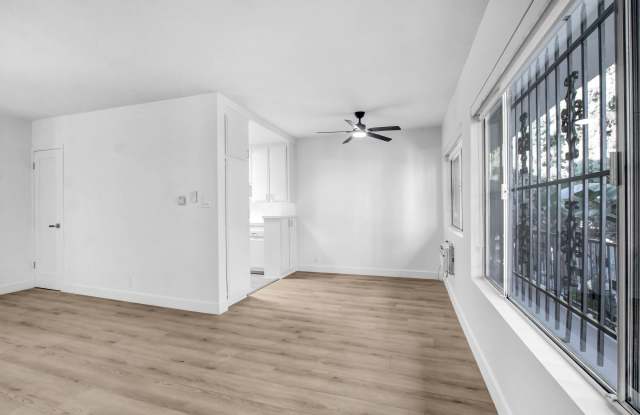 514 N Hayworth Avenue photos photos