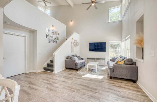 847 Pecan Lane Gallery 4