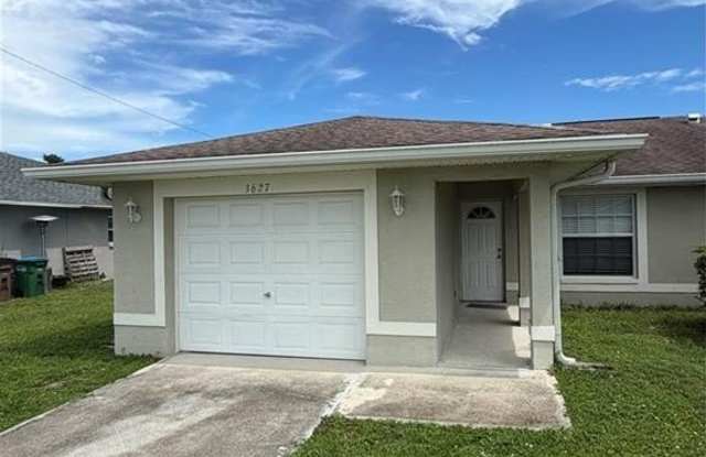 3627 SE 9th Pl lot: 14 Gallery 1