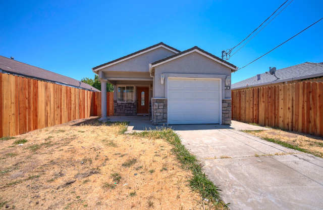 2716 Yreka Ave photos photos