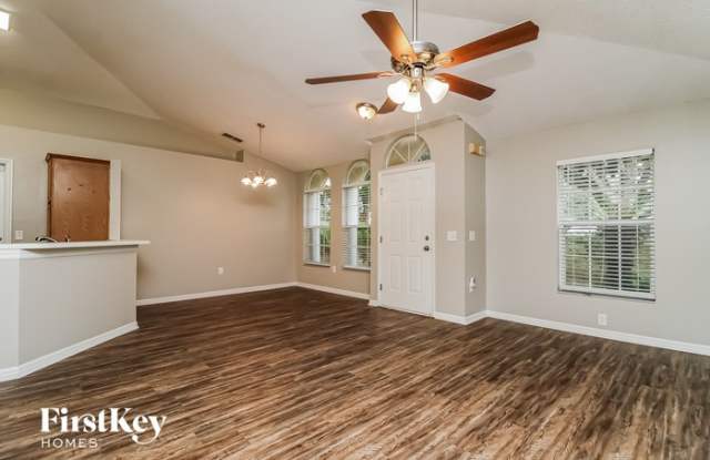 2826 Redbud Court Gallery 3