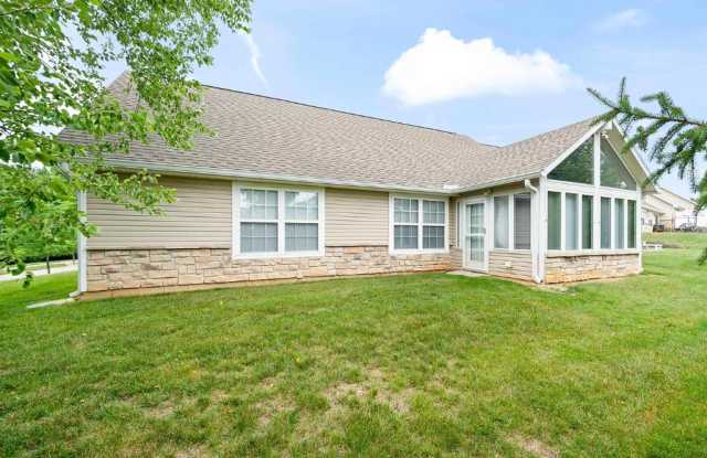 REDUCED! Arbor Ridge: 3 Bedroom, 2 Bath - Available Now! Gallery 4