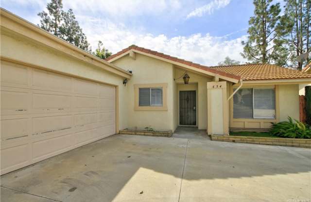 634 E La Veta Avenue - 634 East La Veta Avenue, Orange, CA 92866
