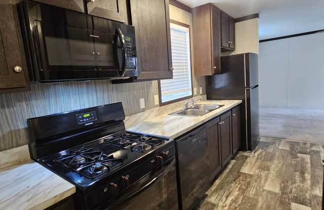 67 Tulip Ln. - 67 Tulip Lane, Wayne County, MI 48111