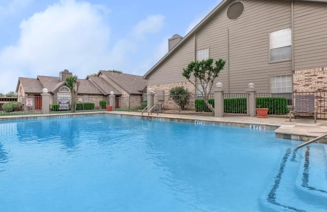 Plano Park Townhomes Gallery 3