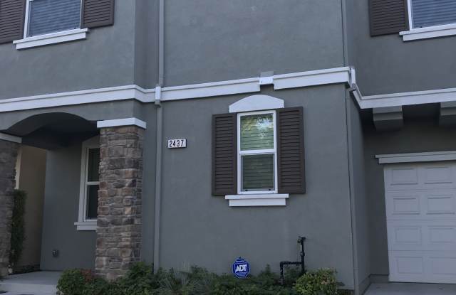 2437 Erickson St - 2437 Erickson Street, Sacramento, CA 95815