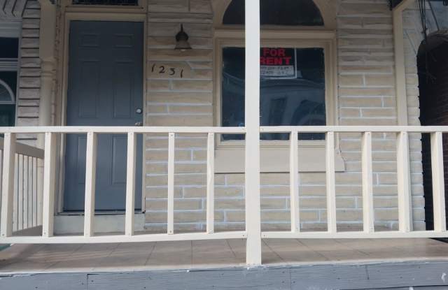 1231 Buttonwood St photos photos