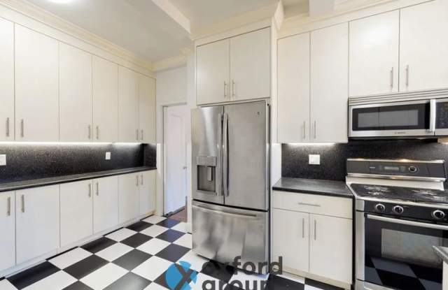 237 East 77th Street Gallery 3