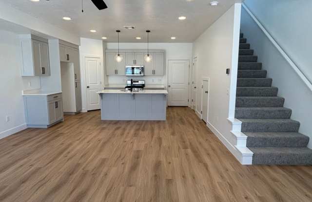 WOODLAND ESTATES: Townhome - Excellent Location! photos photos WOODLAND ESTATES: Townhome - Excellent Location! photos photos