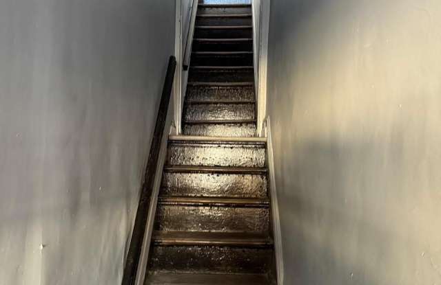 5210 WALNUT Street Gallery 2
