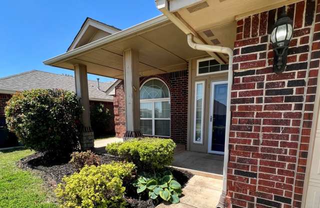 Wonderful Rental Home in Sycamore Creek! Gallery 3
