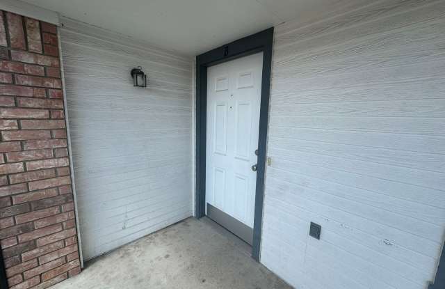 204 W. Truman Avenue photos photos