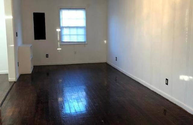 1861 W 6th St Gallery 3