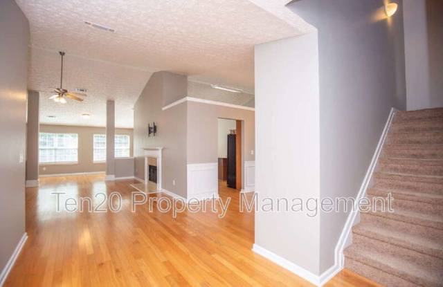 6 Woodmere Ct Gallery 2