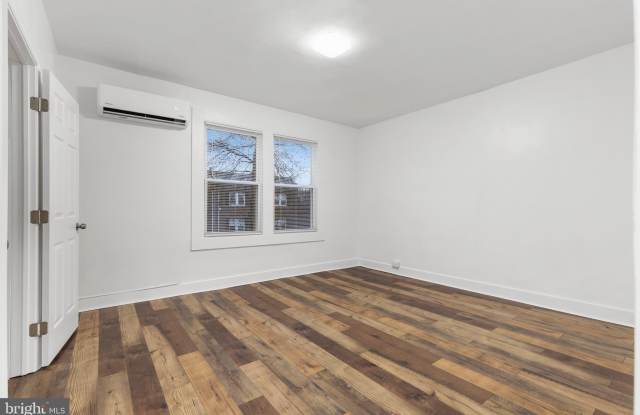 1512 ISHERWOOD STREET NE photos photos
