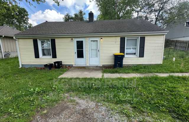 3721 NE 43rd Ter photos photos