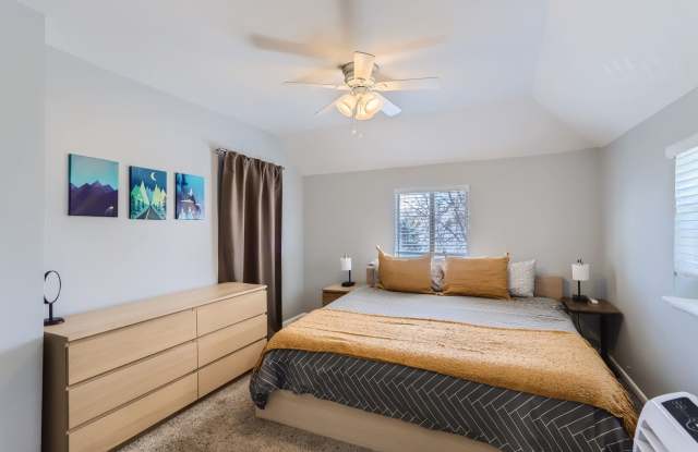 Downtown Tranquility: 2BDR Escape in Lafayette Gallery 4