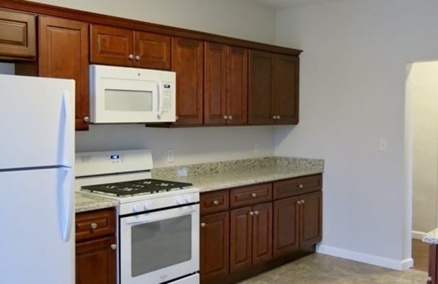218 Whitman Ave - 218 Whitman Avenue, Plymouth County, MA 02382