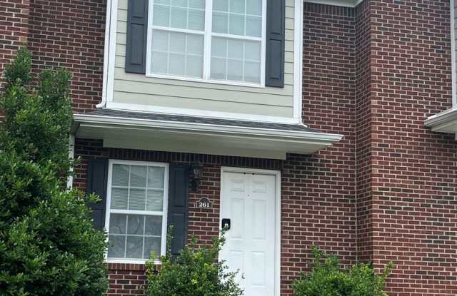 Great townhouse for quiet family living photos photos