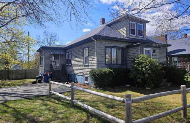 1421 Morton Ave photos photos
