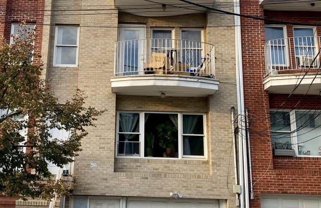 422 6TH ST - 422 6th Street, Union City, NJ 07087