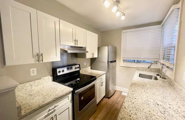 Franklin Court Apartments photos photos