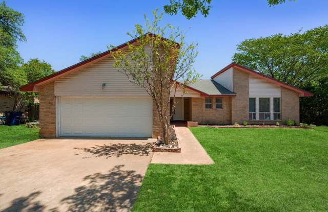 5504 Abilene Trail 3 Bedroom 2 Bath House $2000 photos photos