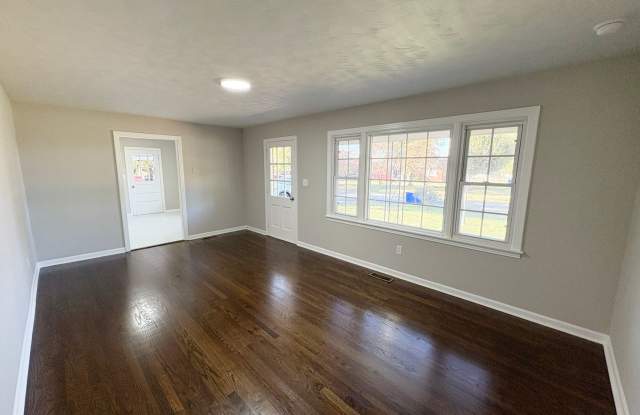 Newly Remodeled Brick Home Gallery 4