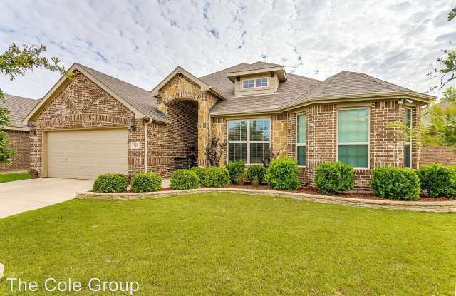 340 Pecos Dr - 340 Pecos Dr, Burleson, TX 76028
