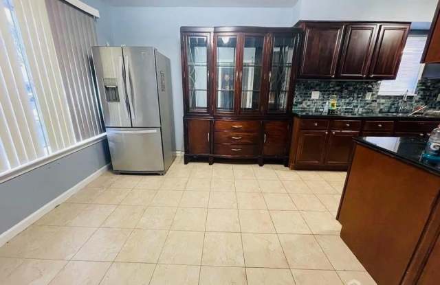 94 Brewster Circle - 94 Brewster Circle, Madison Park, NJ 08857