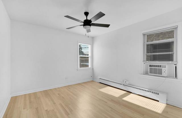 4614 N Central Avenue Gallery 4