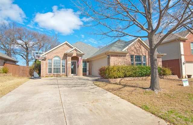 925 Stoneway Drive - 925 Stoneway Drive, Denton, TX 76210