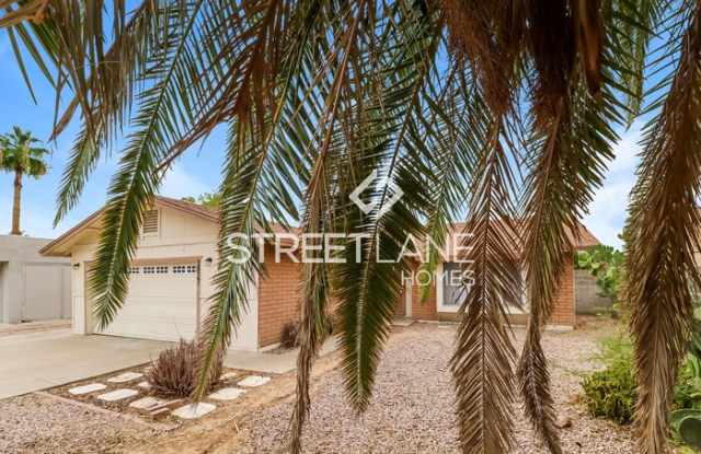 3827 East Sweetwater Avenue Gallery 2