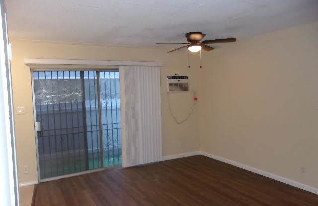13819 Sherman Way photos photos