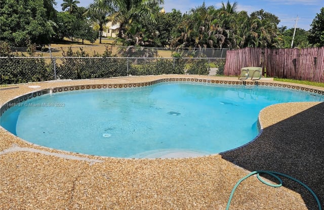 10131 SW 50th Ct - 10131 Southwest 50th Court, Cooper City, FL 33328