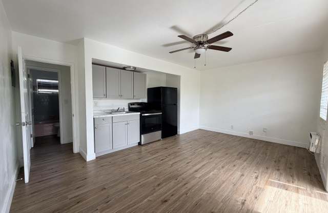 1723 Moffett Street unit: 14 photos photos
