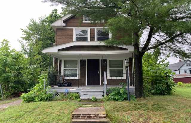 Comfortable 3-Bed on E 108th in Union-Miles Park - 3650 East 108th Street, Cleveland, OH 44105