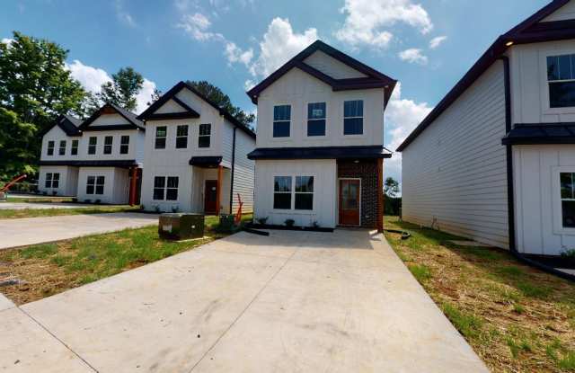 3 Bedroom, 2 Bath Single Family Home - Available for Immediate Move In! Gallery 3