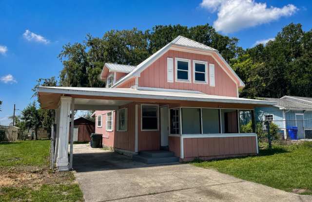 Beautifully Refreshed 5BR/2BA Two-Story Home & Huge Yard! photos photos Beautifully Refreshed 5BR/2BA Two-Story Home & Huge Yard! photos photos