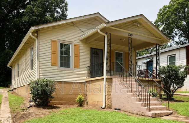 1049 Sims St SW photos photos