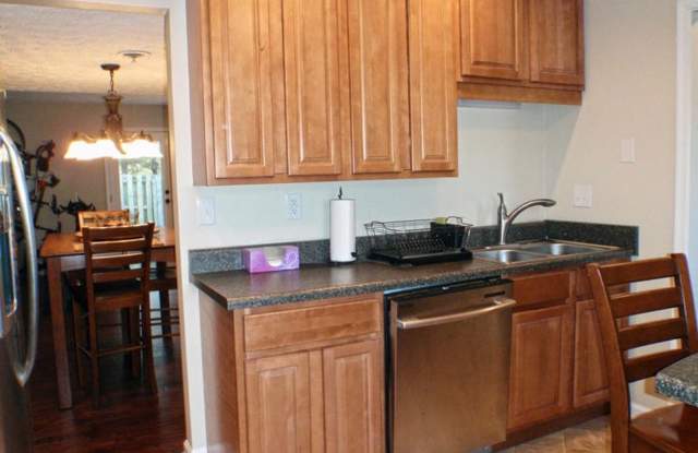 3 Bedroom 1 full and 2 half bath Townhouse photos photos