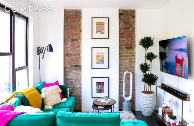 339 West 20th Street - 339 West 20th Street, New York City, NY 10011 339 West 20th Street - 339 West 20th Street, New York City, NY 10011