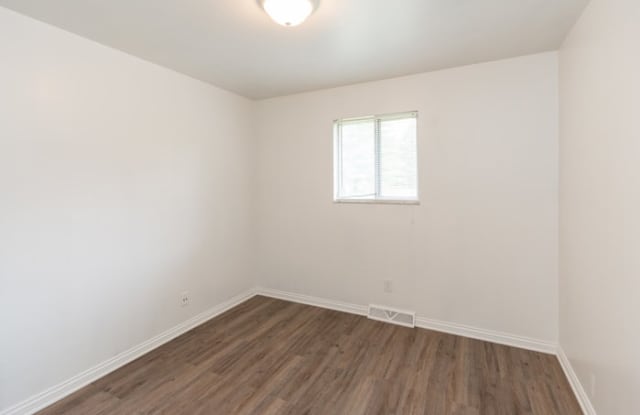 203 South Kenmore Road Gallery 3