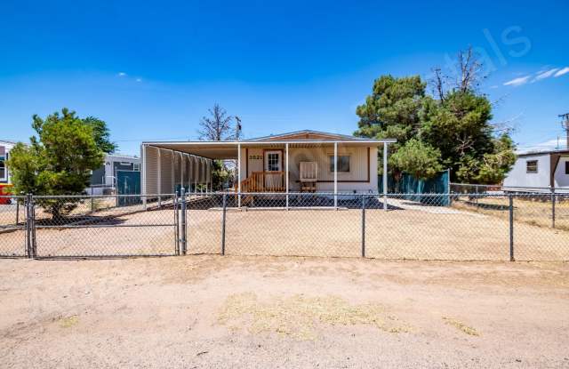 MOVE IN SPECIAL, $475 OFF FIRST MONTH - 3521 East Hearne Avenue, New Kingman-Butler, AZ 86409