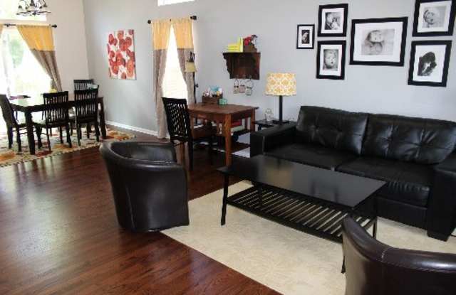 5511 E. Prescott Avenue Gallery 3