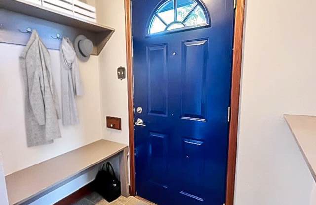Charming Single Family Home - Hardwood Floors - Large Detached Garage - Fenced-In Backyard Gallery 3