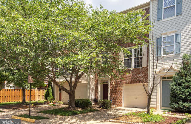 3745 SHANNONS GREEN WAY - 3745 Shannons Green Way, Mount Vernon, VA 22309
