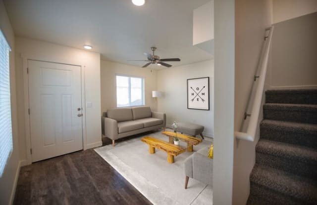 4102 E Sunbury Ln Gallery 3