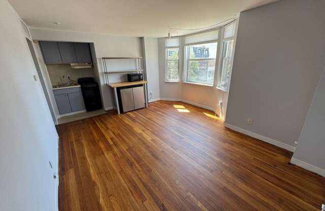 Updated 1-bed condo at Walnut Plaza photos photos