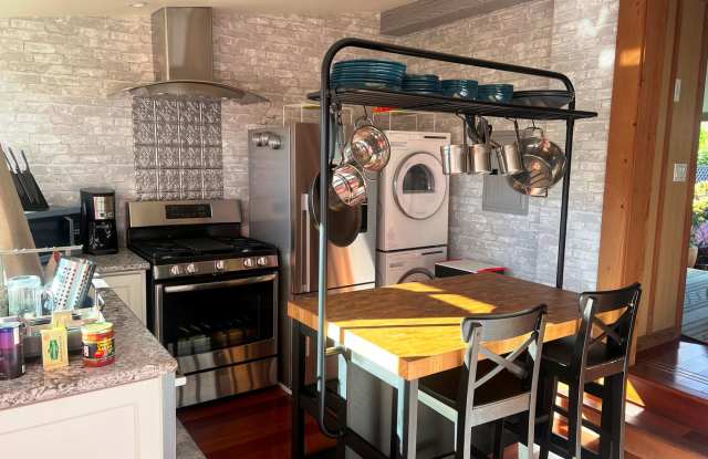 Cozy and Fully Furnished Burlingame Studio! photos photos